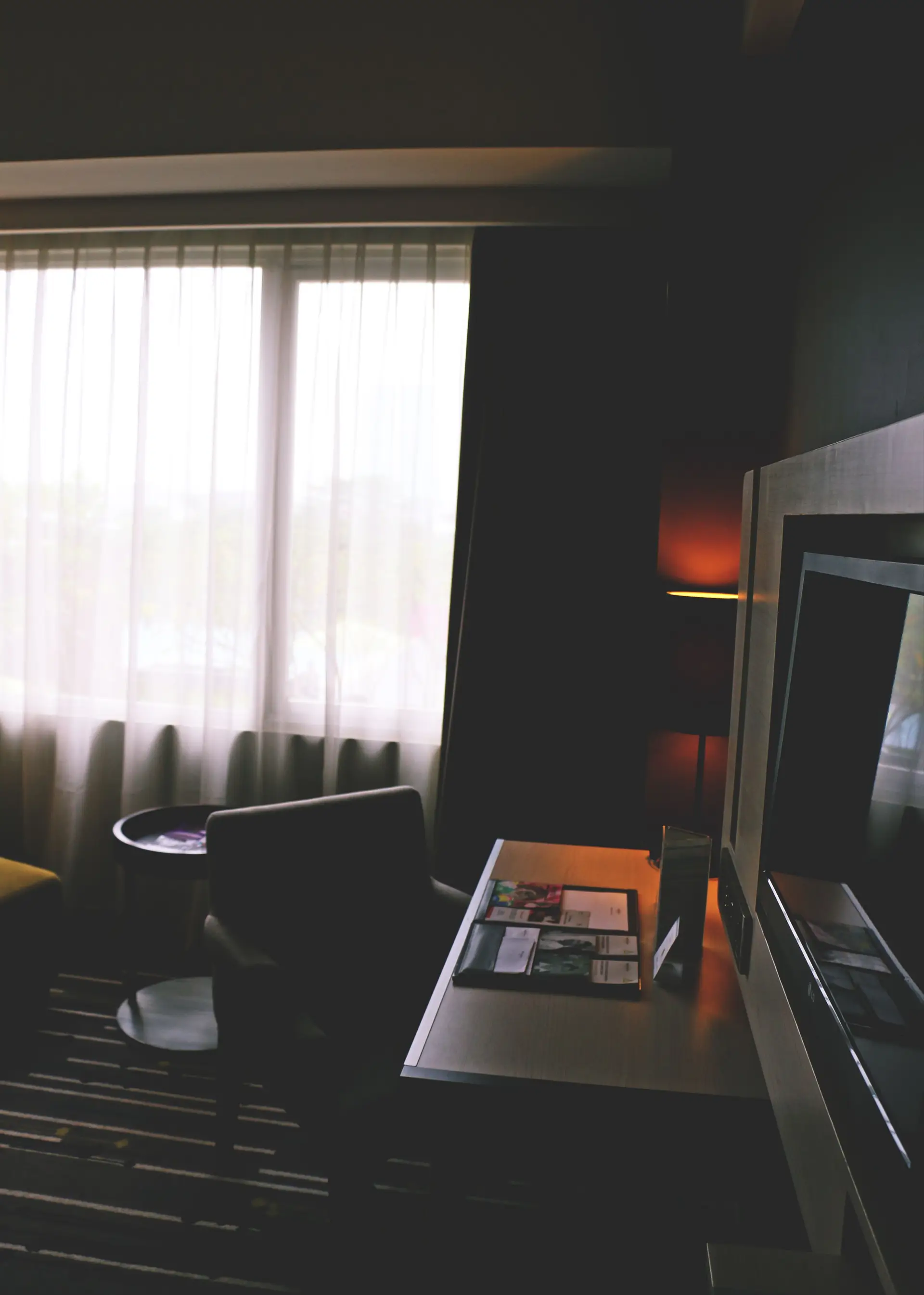 Premium Corner Room with panoramic views of the Canadian skyline